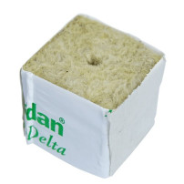 Grodan sadbovací kostka 4x4x4 cm s malou dírou - sadbovací médium