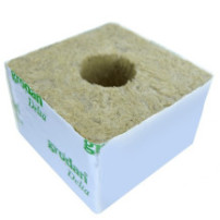 Grodan sadbovací kostka 10x10x6,5 cm s velkou dírou - sadbovací médium