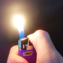 BIC Maxi Electronic plamen