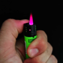 Zapalovač Clipper - Jet Soft Touch Fluo - plamen