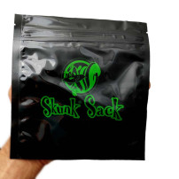 Skunk Sack Black Large v ruce
