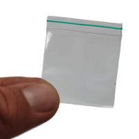 Zip sáčky čisté 35x35 v ruce