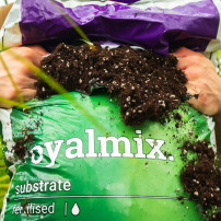 Plagron Royalmix 25l - otevřeno v přírodě