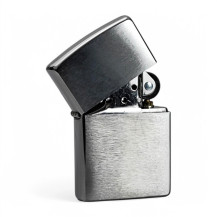 Zapalovač ZIPPO Brushed Chrome - polootevřený