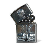 Zapalovač Zippo Kneeling Girl - polootevřený